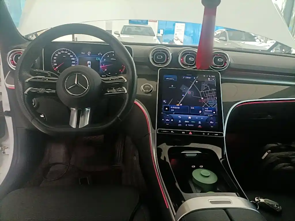 Фото 10 - Mercedes-Benz C-Class