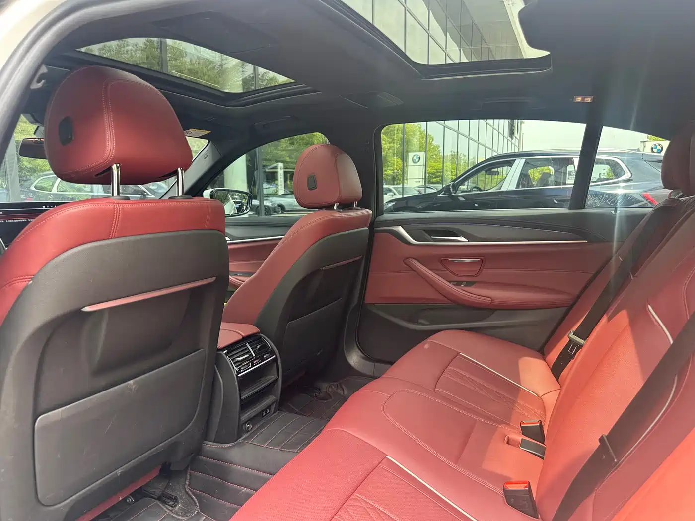 BMW 5 Series 2022 530Li Leading M Sport Package фото 14