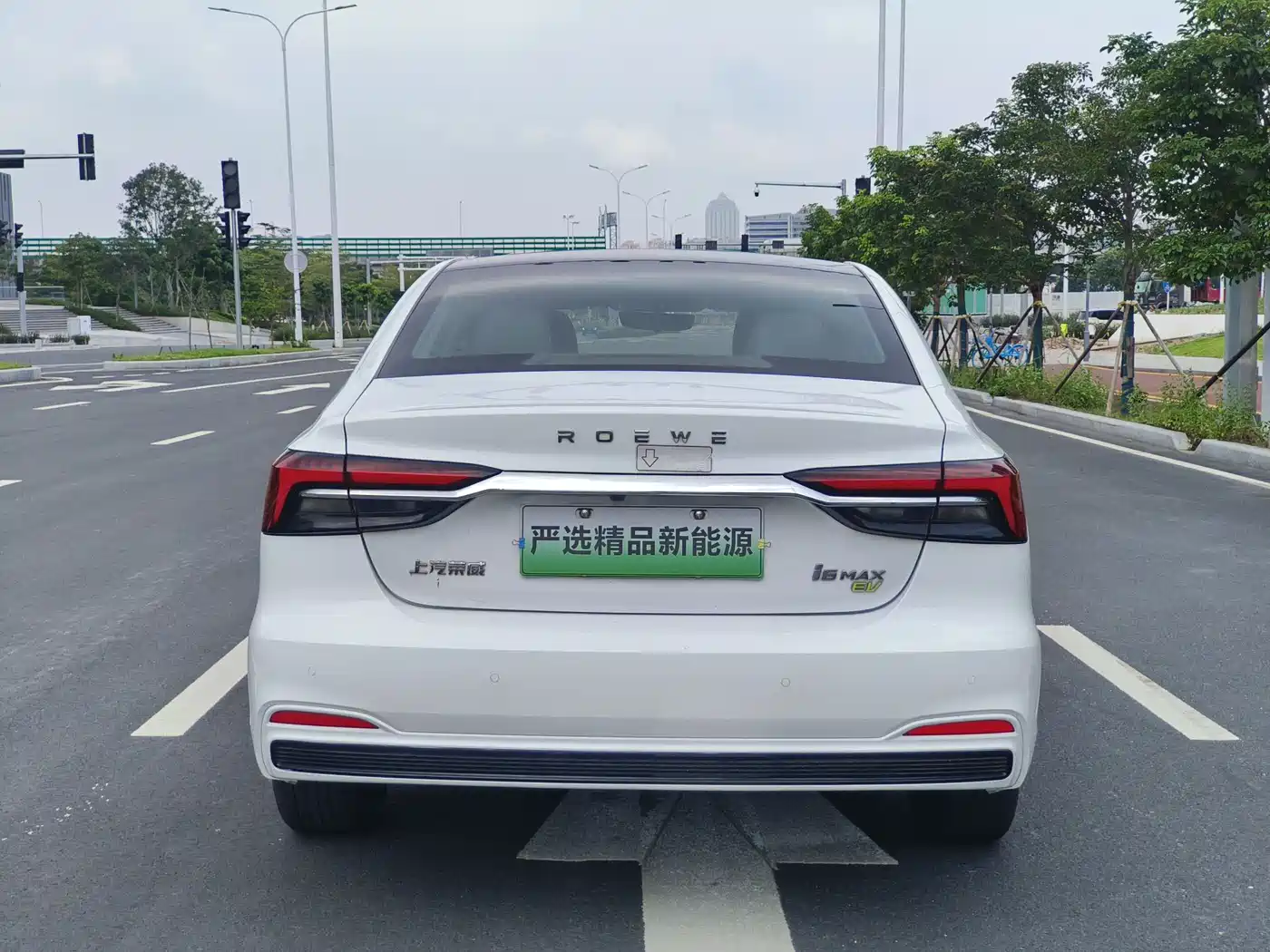 Roewe i6 MAX EV 2023 2022 EV 500 Sunroof Premium
