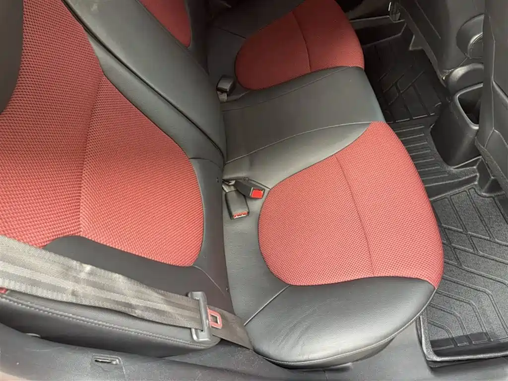 Hyundai Reina 2014 Model 1.6L Automatic TOP фото 7