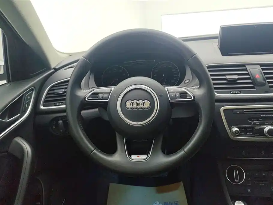 Audi Q3 2018 30th Anniversary Edition 35 TFSI Fashion фото 15