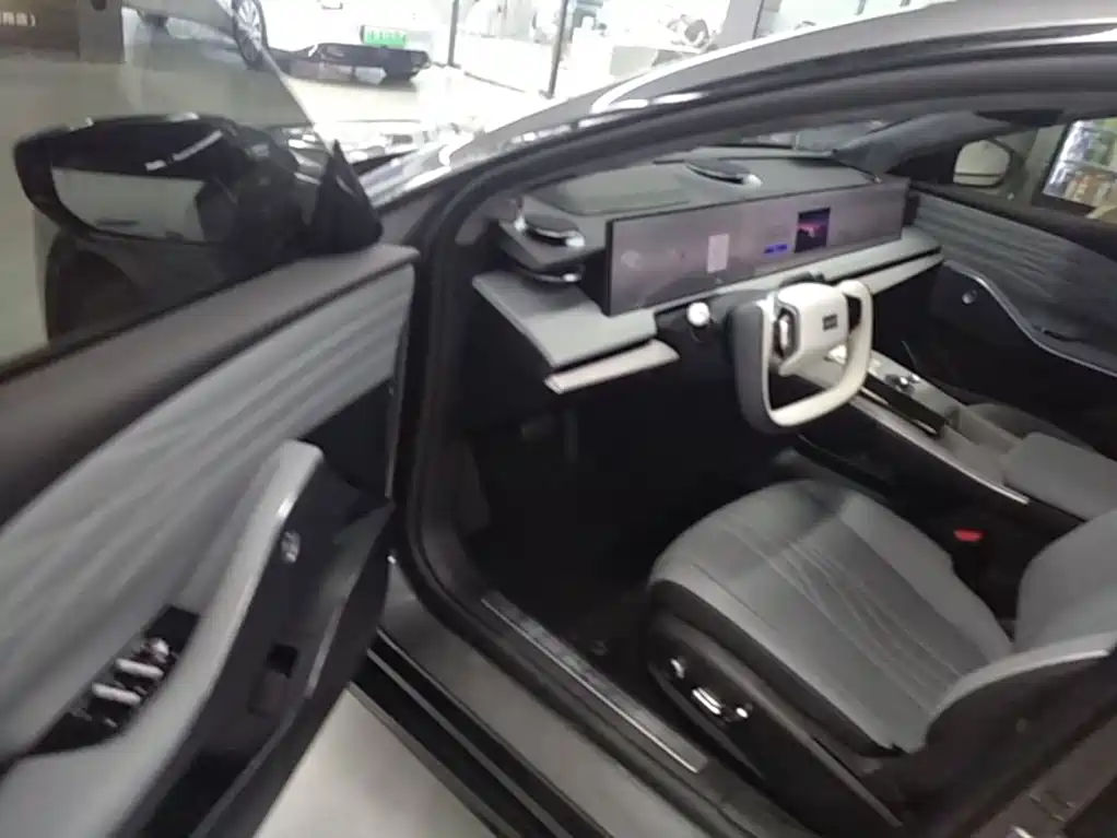 Geely Galaxy Galaxy E8 2024 2024 665km RWD Starship Voyager Edition