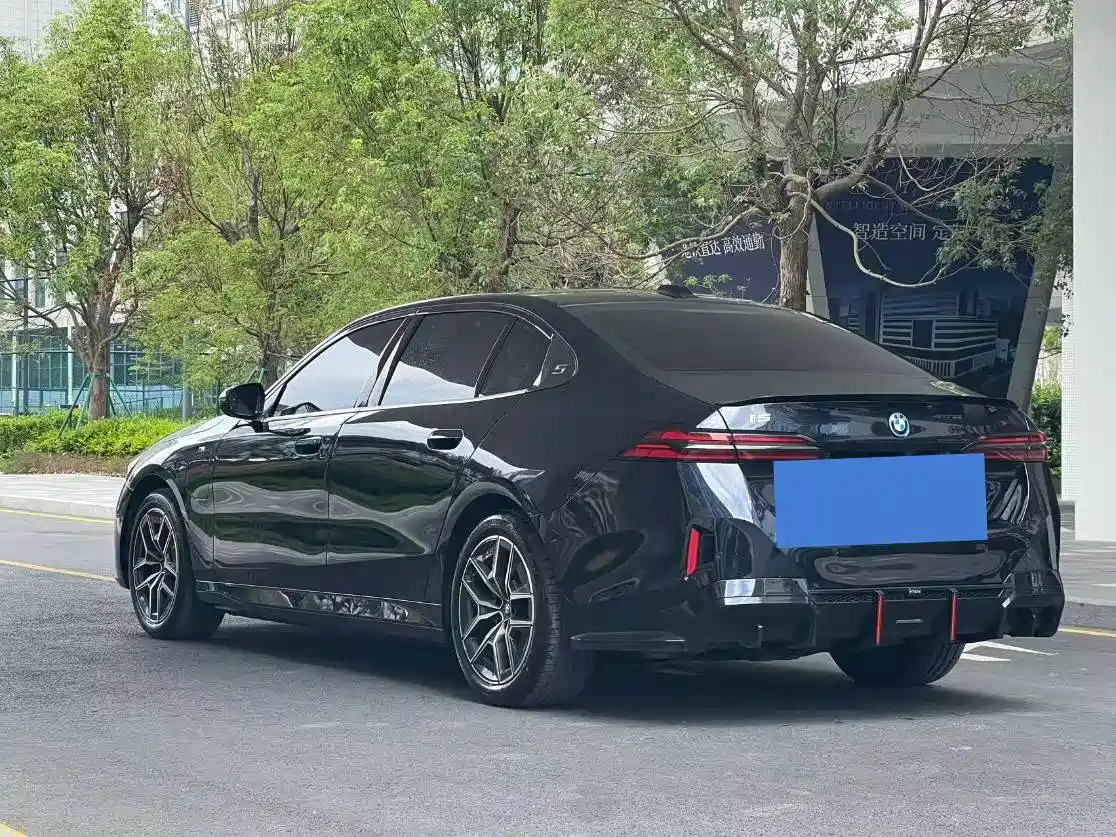 BMW i5 2025 eDrive 40L M Sport Package фото 10