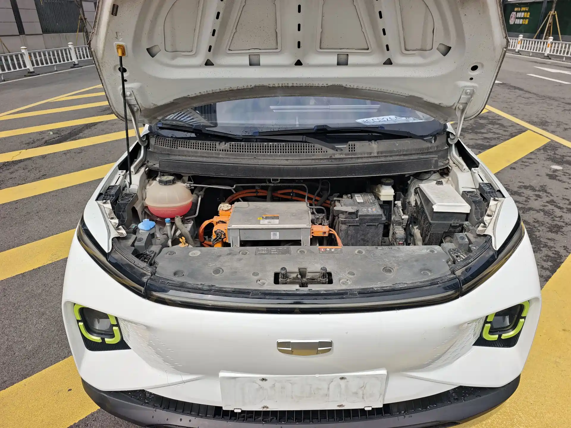 Фото 20 - Geely Geometry E Firefly