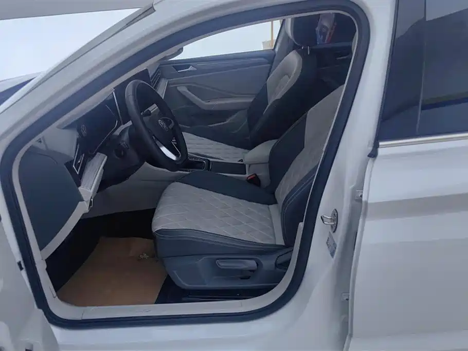 Volkswagen Sagitar 2023 300TSI DSG Surpassing Edition фото 9