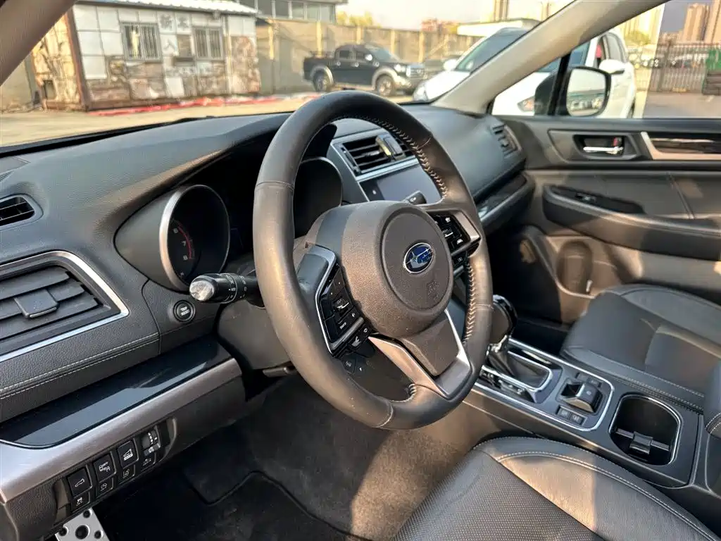 SUBARU OUTBACK