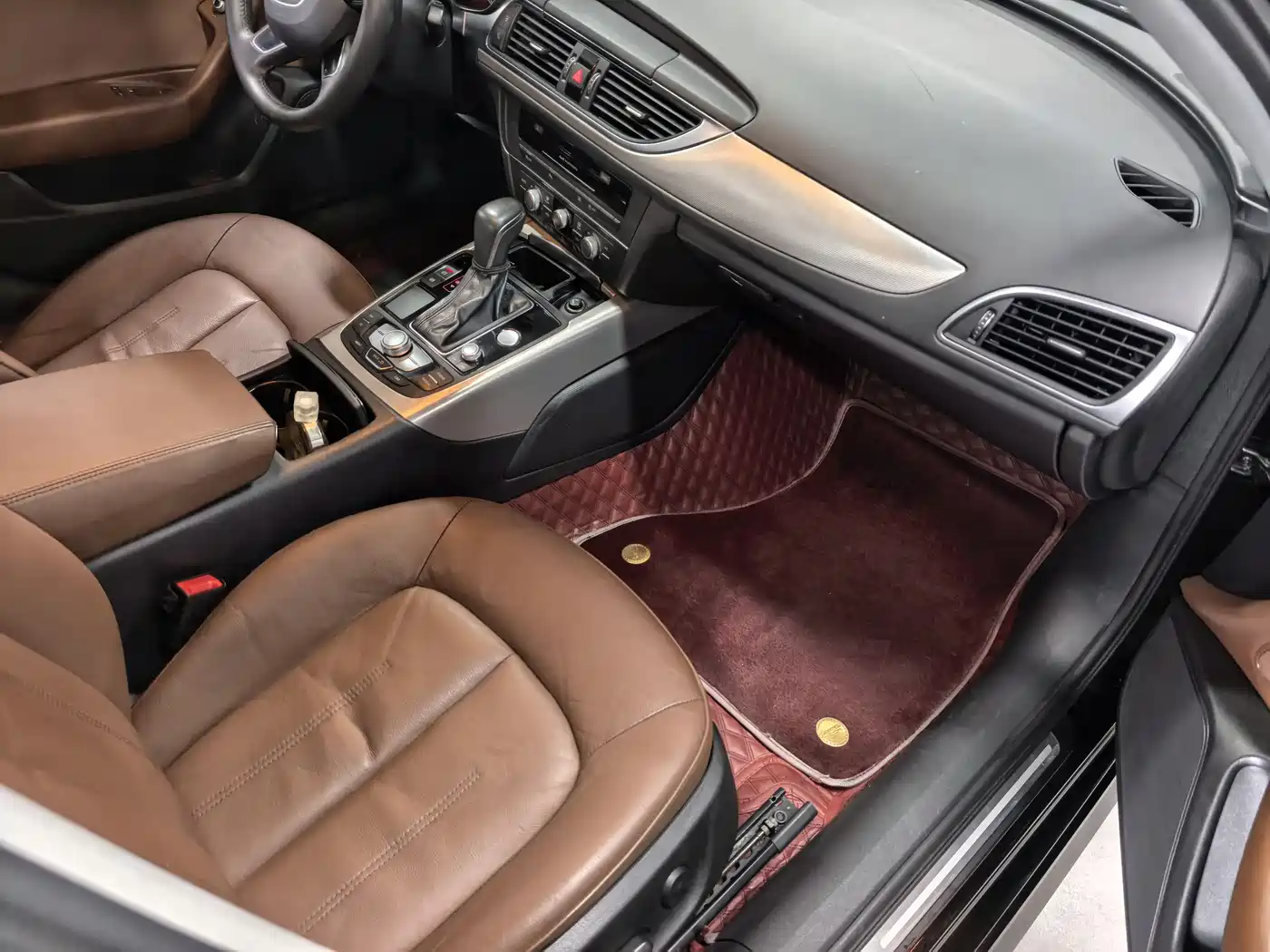 Audi A6L 2018 30th Anniversary 35 TFSI Fashion фото 8
