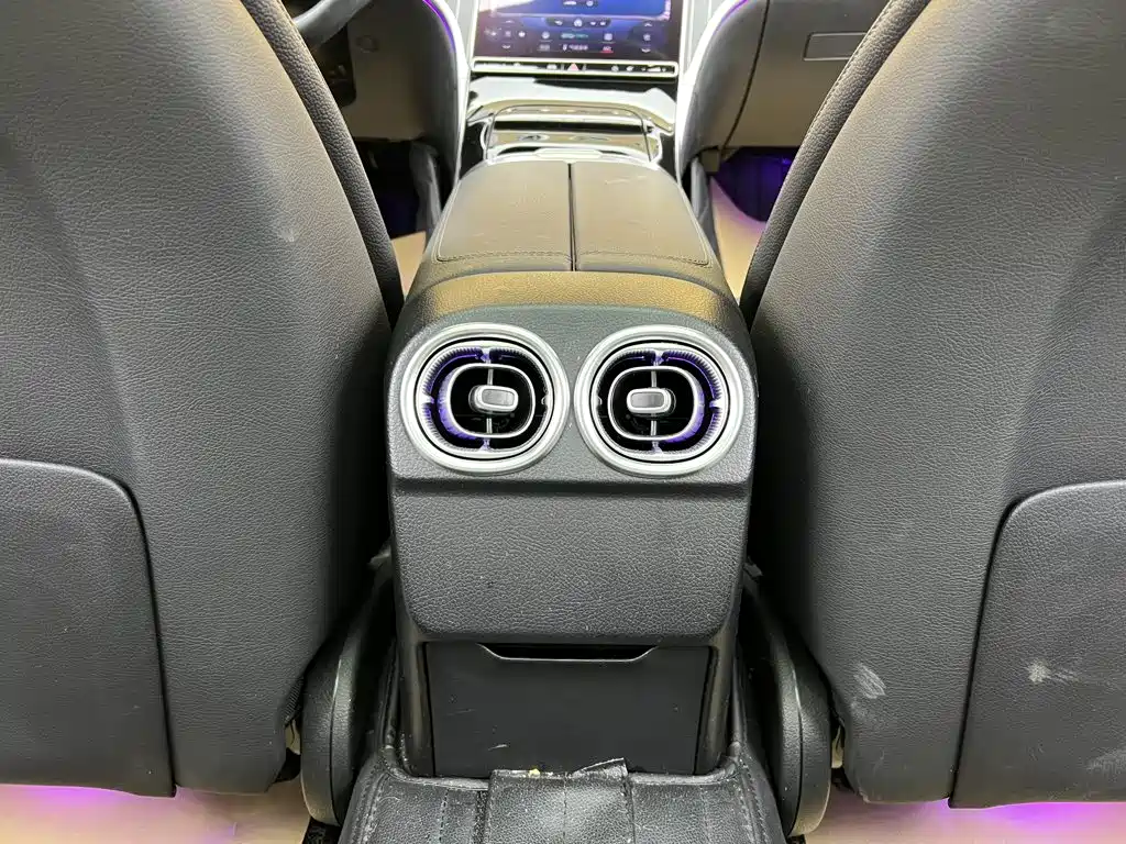 Фото 43 - Mercedes-Benz C-Class