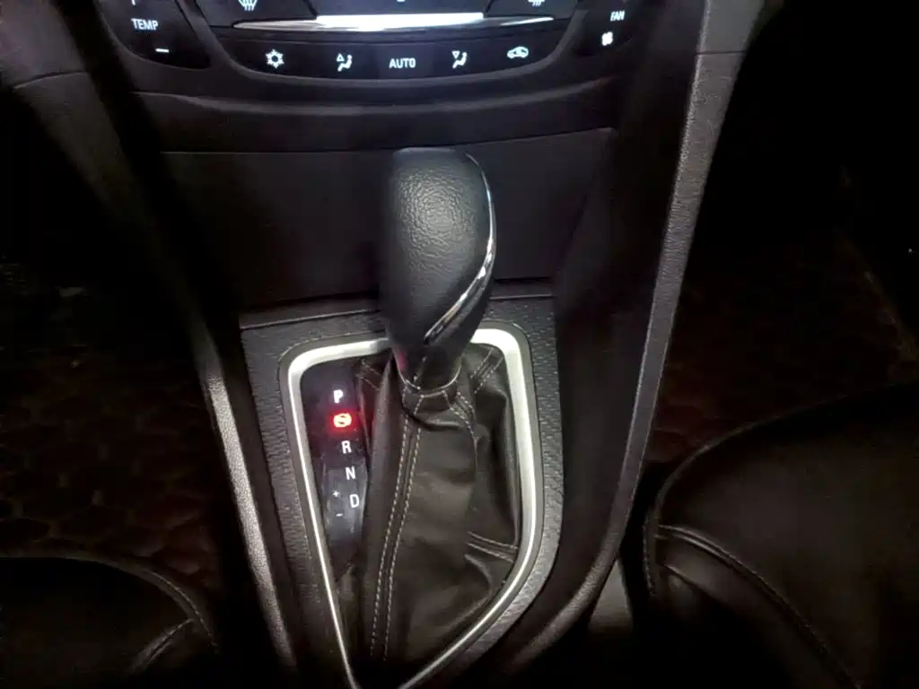 Фото 14 - Buick Excelle