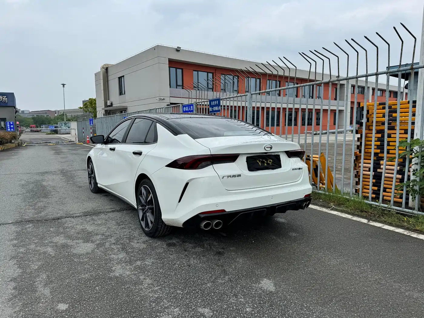 GAC Trumpchi Trumpchi Emkoo 2023 270T DCT J16 Edition фото 13