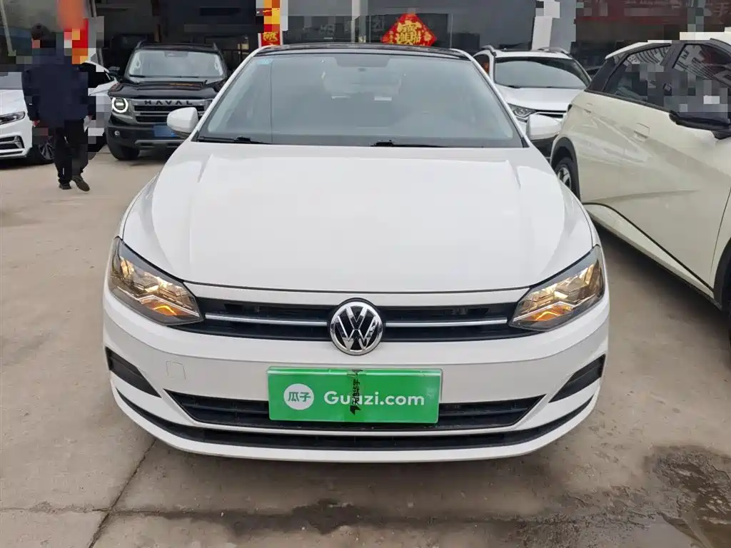 Volkswagen Polo 2019 Plus 1.5L Automatic Panorama Enjoyment Edition фото 3