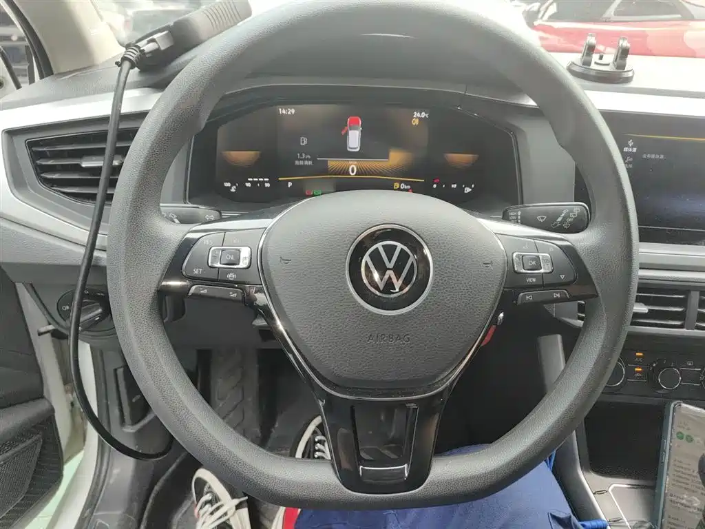 Volkswagen Polo 2023 Facelift Plus 1.5L Auto Joyful Living Edition фото 11
