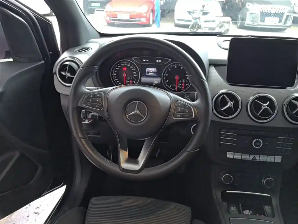 Mercedes-Benz B-Class 2017 B 180 фото 11