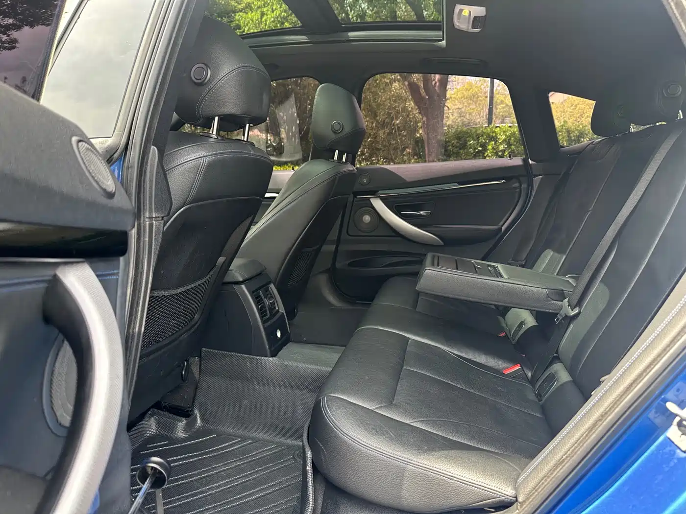BMW 3 Series GT 2019 320i M Sport Model фото 30