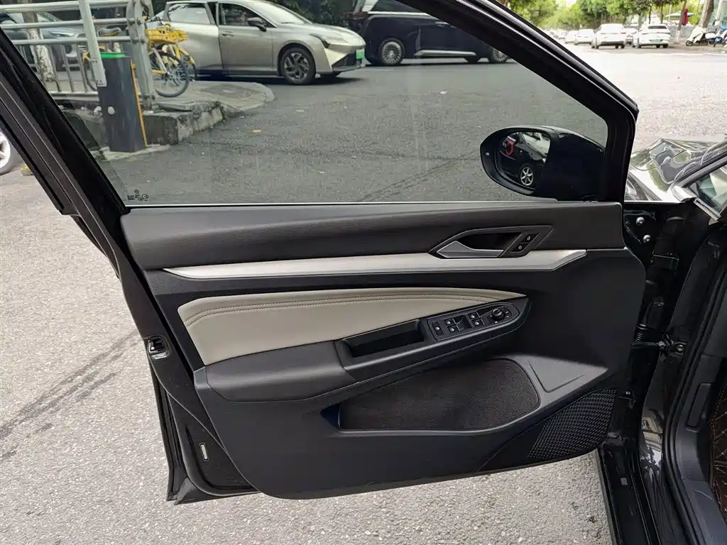 Volkswagen Golf 2021 280TSI DSG Pro фото 6