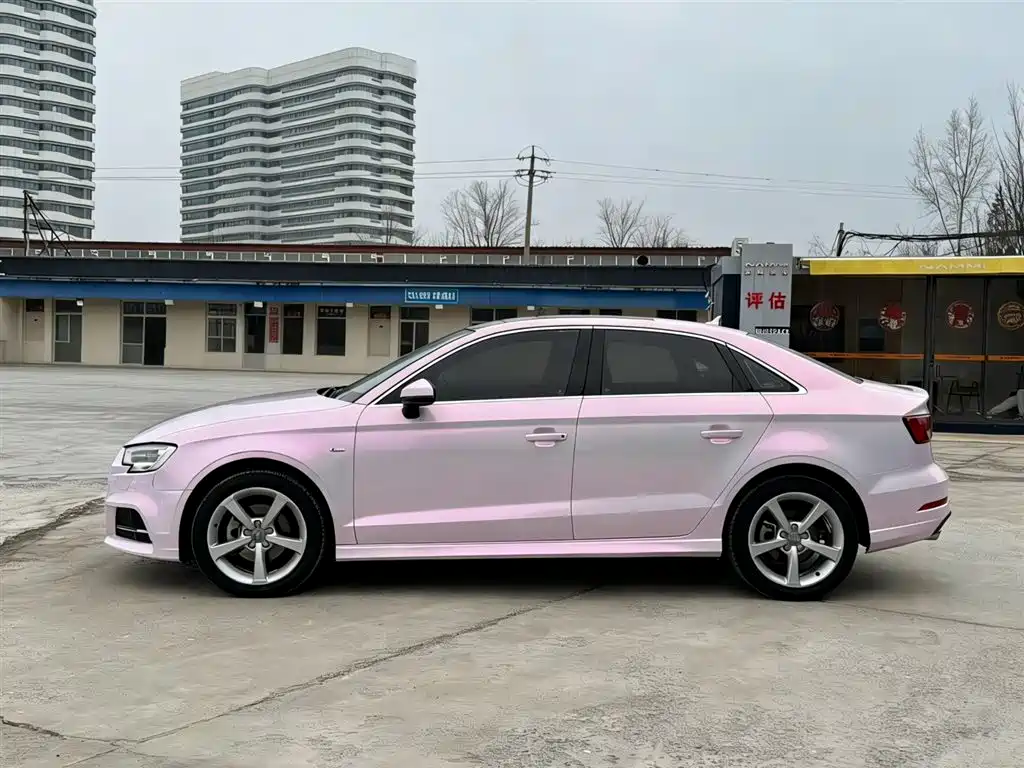 Audi A3 2018 30th Anniversary Limousine 35 TFSI Fashion фото 6