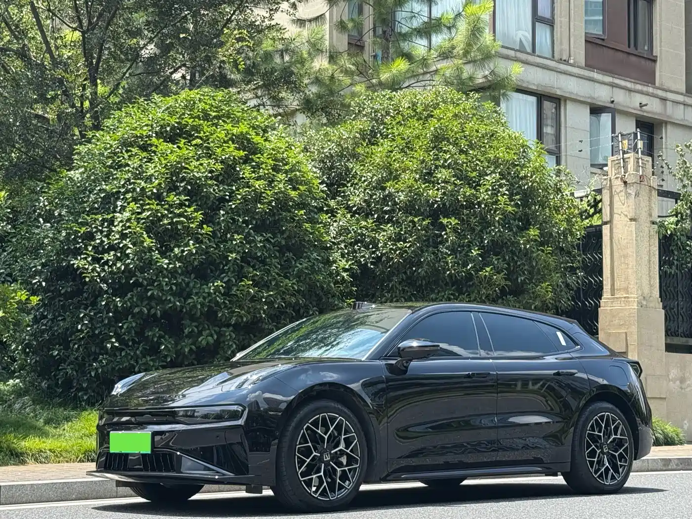 ZEEKR 001 2024 WE Edition 100kWh RWD