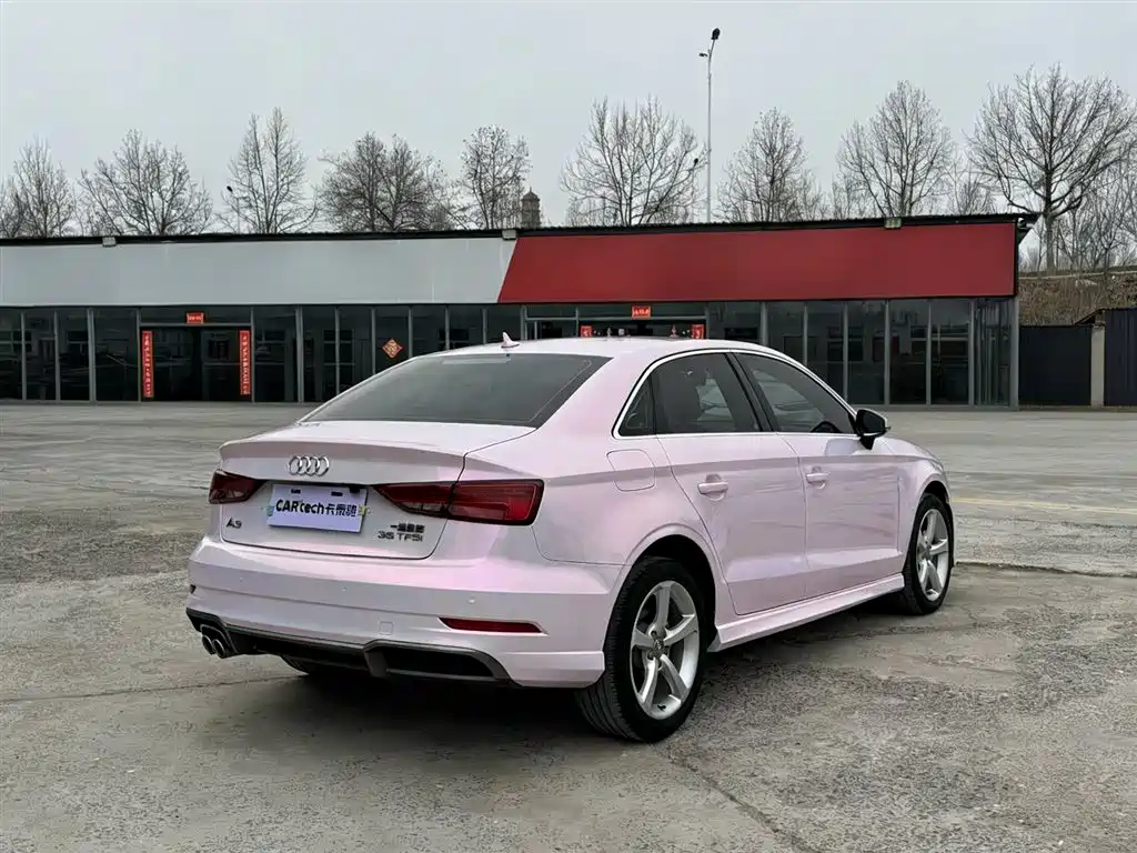 Audi A3 2018 30th Anniversary Limousine 35 TFSI Fashion фото 4