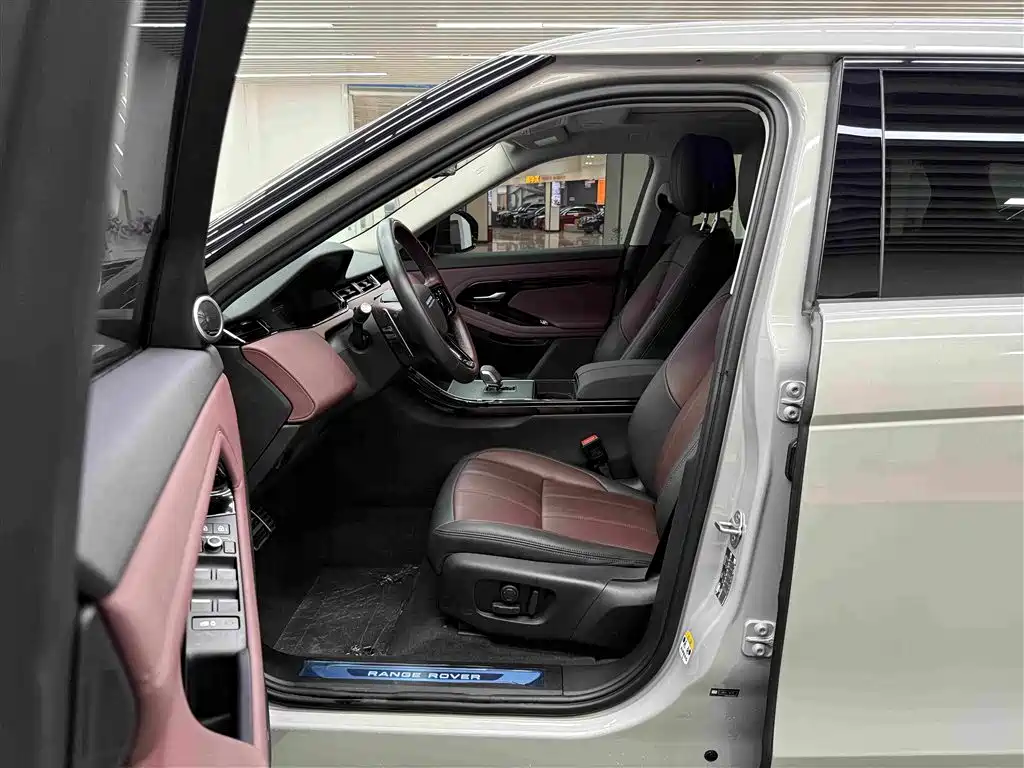 Photo 7 - Land Rover Range Rover Evoque
