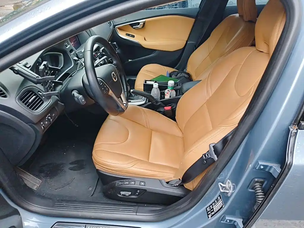 Volvo V40 2019 2019 T3 Momentum