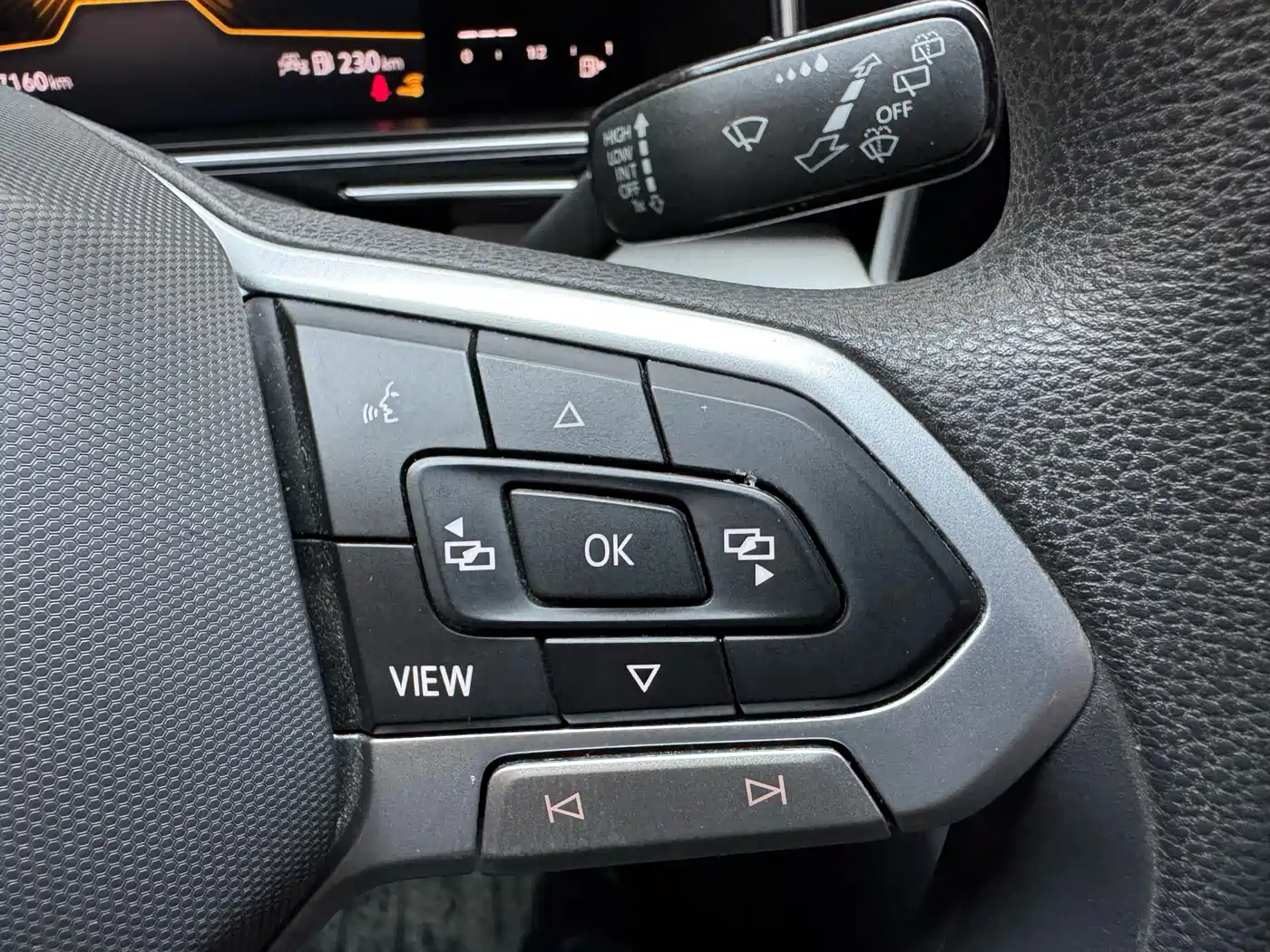 Volkswagen Tiguan L 2022 330TSI Automatic 2WD Comfort Edition фото 23
