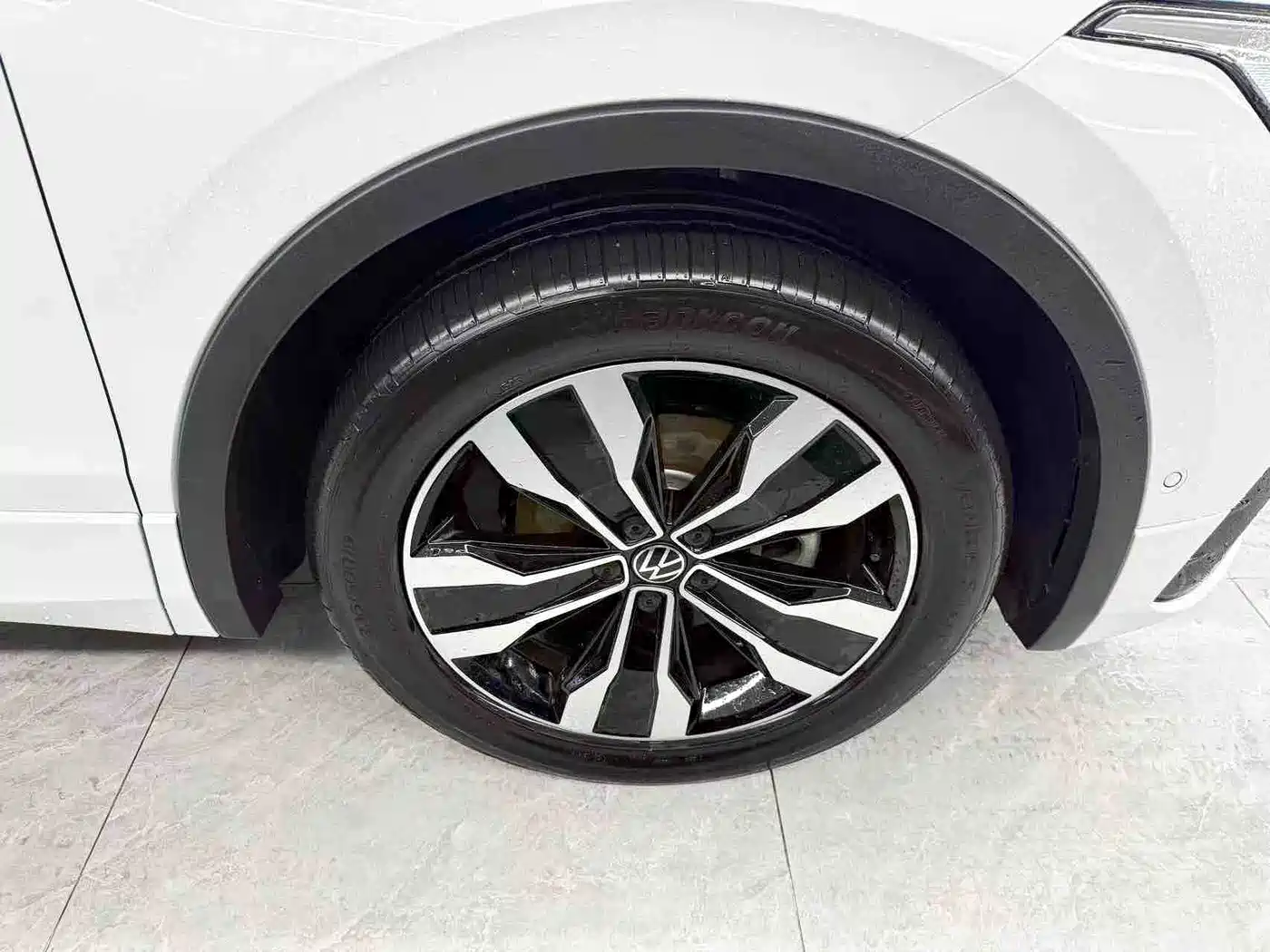 Volkswagen Tiguan L 2024 330TSI Automatic 2WD R-Line Premium Enjoyment Edition фото 22