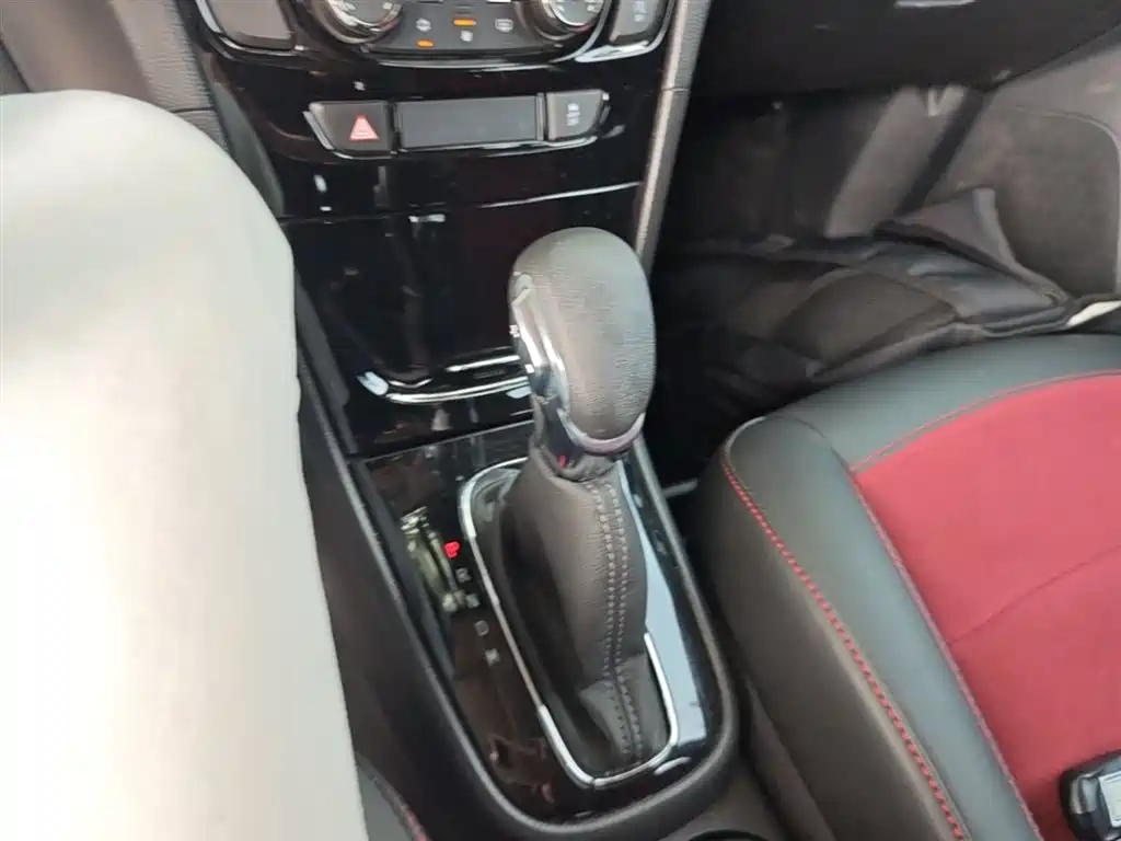 Buick Encore 2017 18T Automatic 2WD Urban Elite фото 14