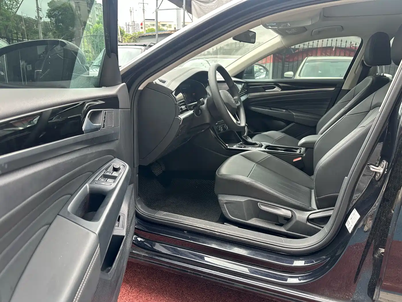 Volkswagen Passat 2025 Outstanding 280TSI Business Edition фото 7
