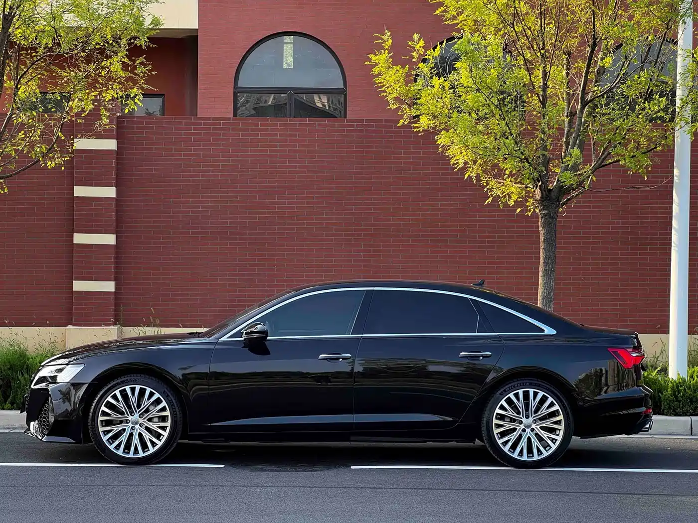 صورة 4 - Audi A6L