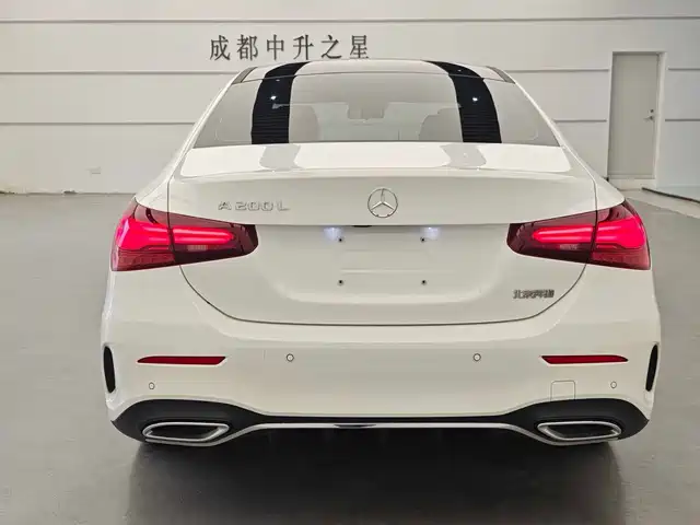 Mercedes-Benz A-Class 2023 A 200 L Fashion — фото 3