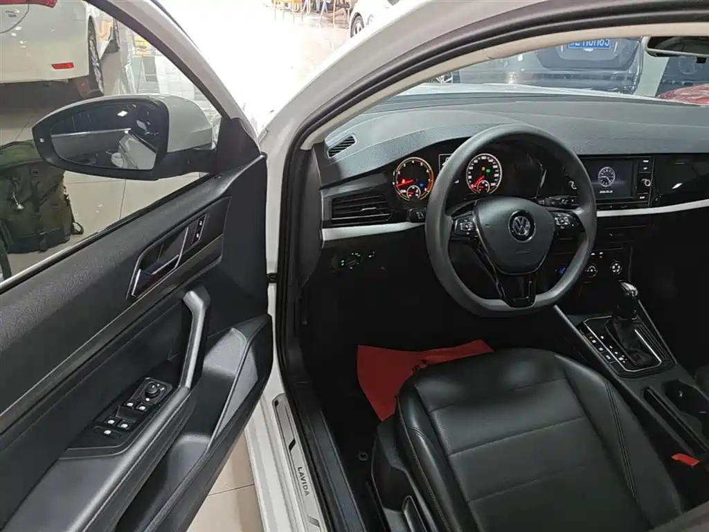 Volkswagen Lavida 2018 1.5L Automatic Comfort Version China V фото 16