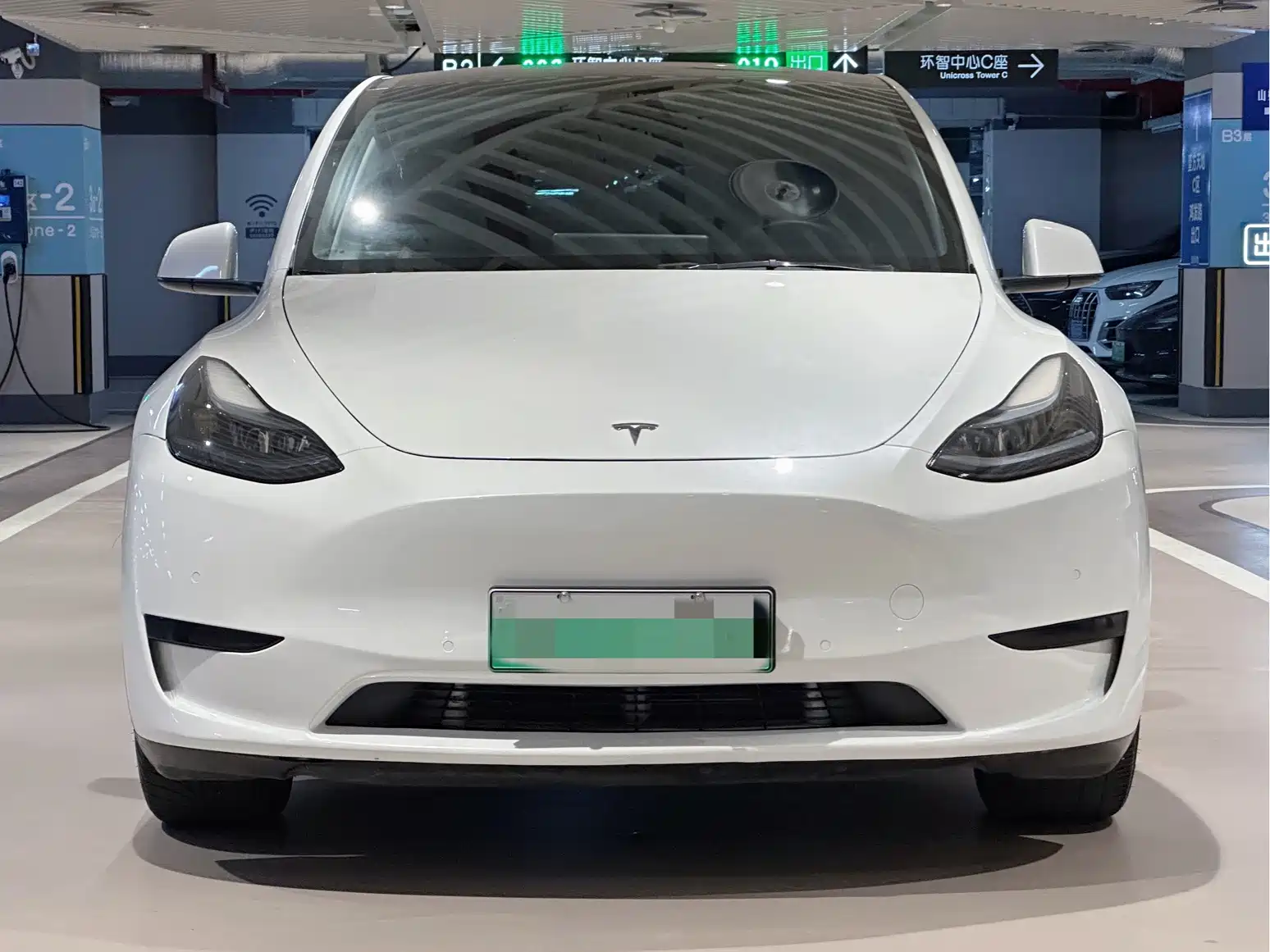 Фото 2 - Tesla Model Y