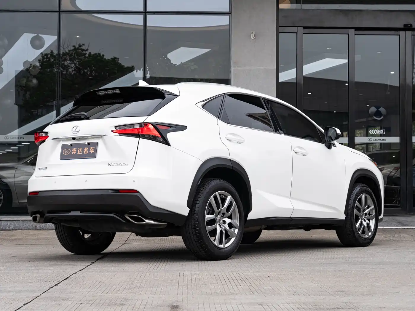 LEXUS NX
