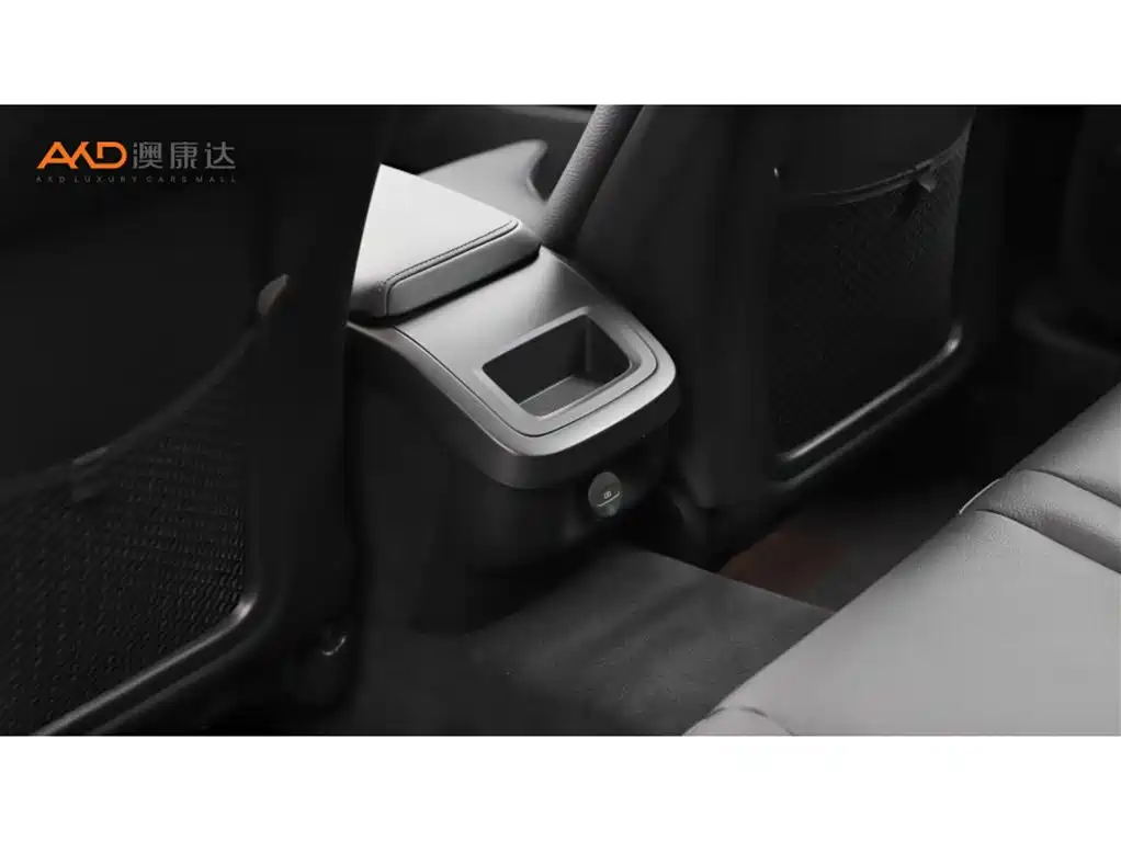 Volvo V60 2024 B5 Smart Premium Luxury Edition фото 9