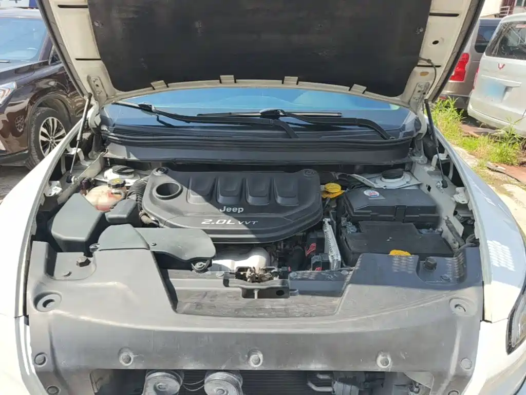 Фото 20 - Jeep Cherokee