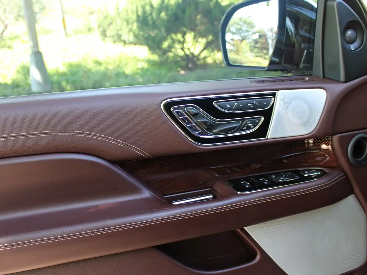 صورة 22 - Lincoln Navigator