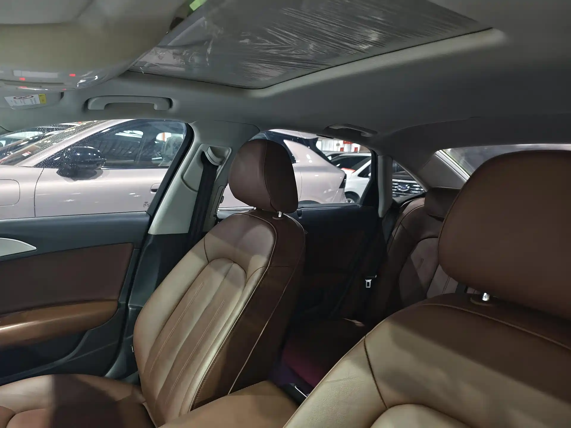 Photo 8 - Audi A6L