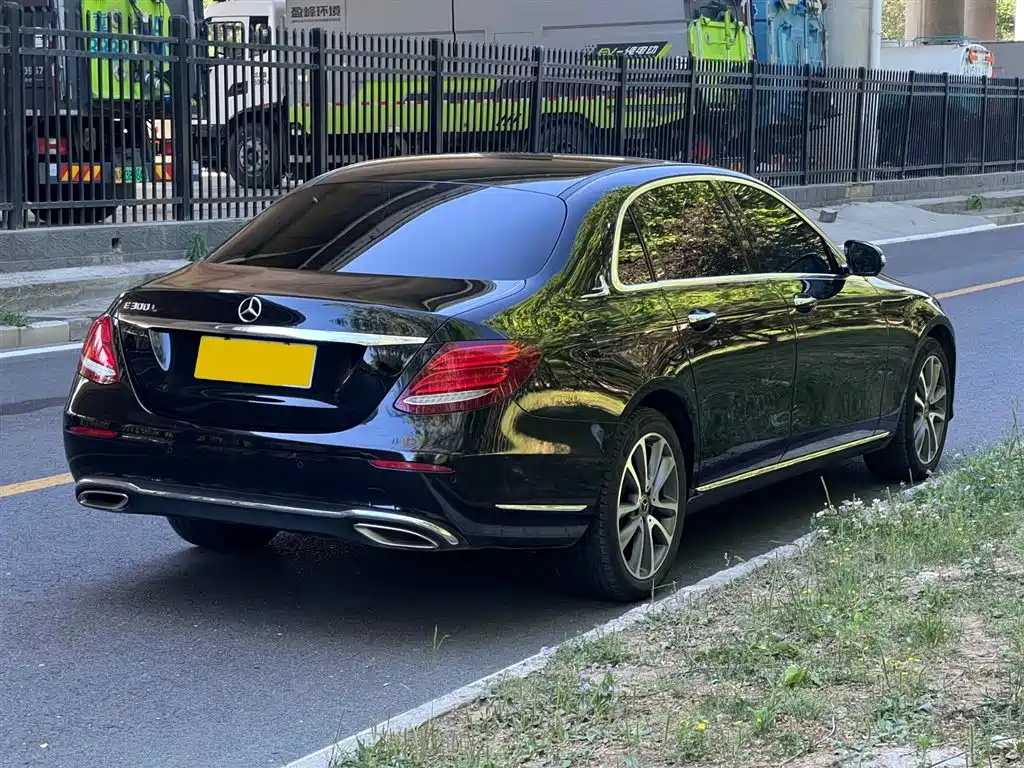 Mercedes-Benz E-Class 2018 E 200 L фото 3