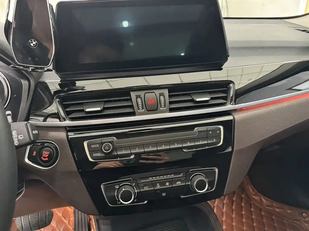 BMW X1 2022 sDrive20Li Fashion фото 14