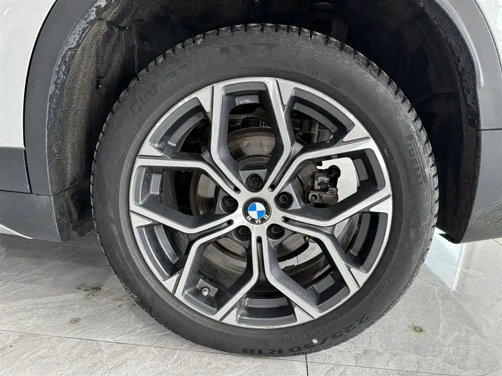 BMW X1 2022 sDrive20Li Fashion фото 17