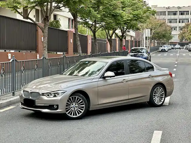 BMW 3 SERIES