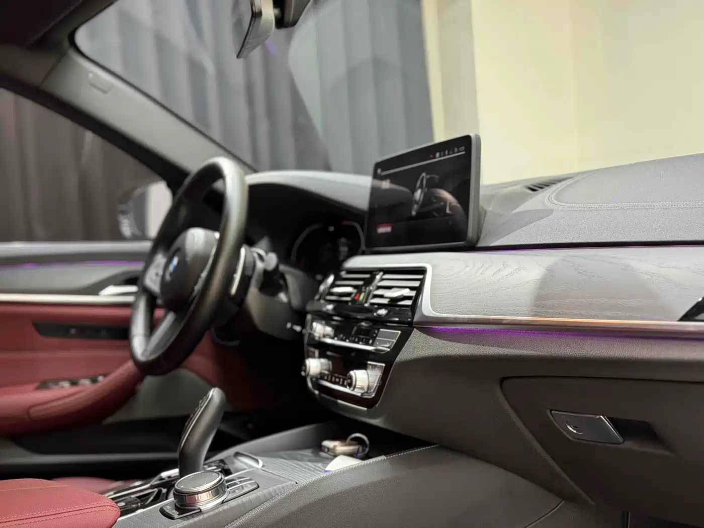 BMW 5 Series 2023 530Li Leading M Sport Package фото 32