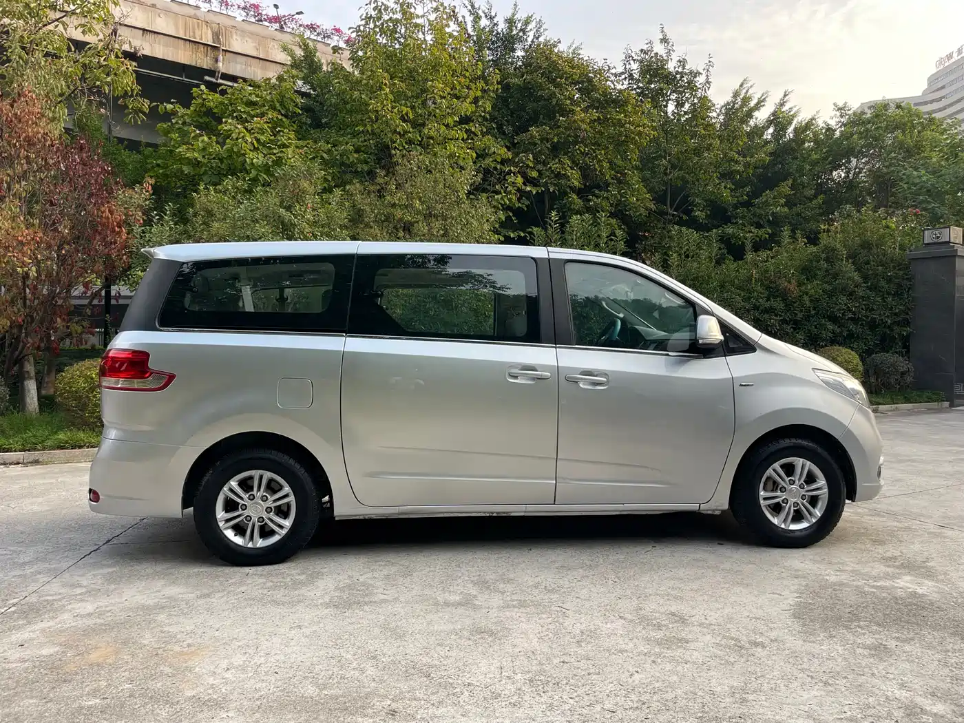 SAIC Maxus Maxus G10 2016 2.0T Manual Elite фото 28