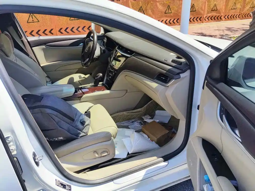 Photo 10 - Cadillac XTS