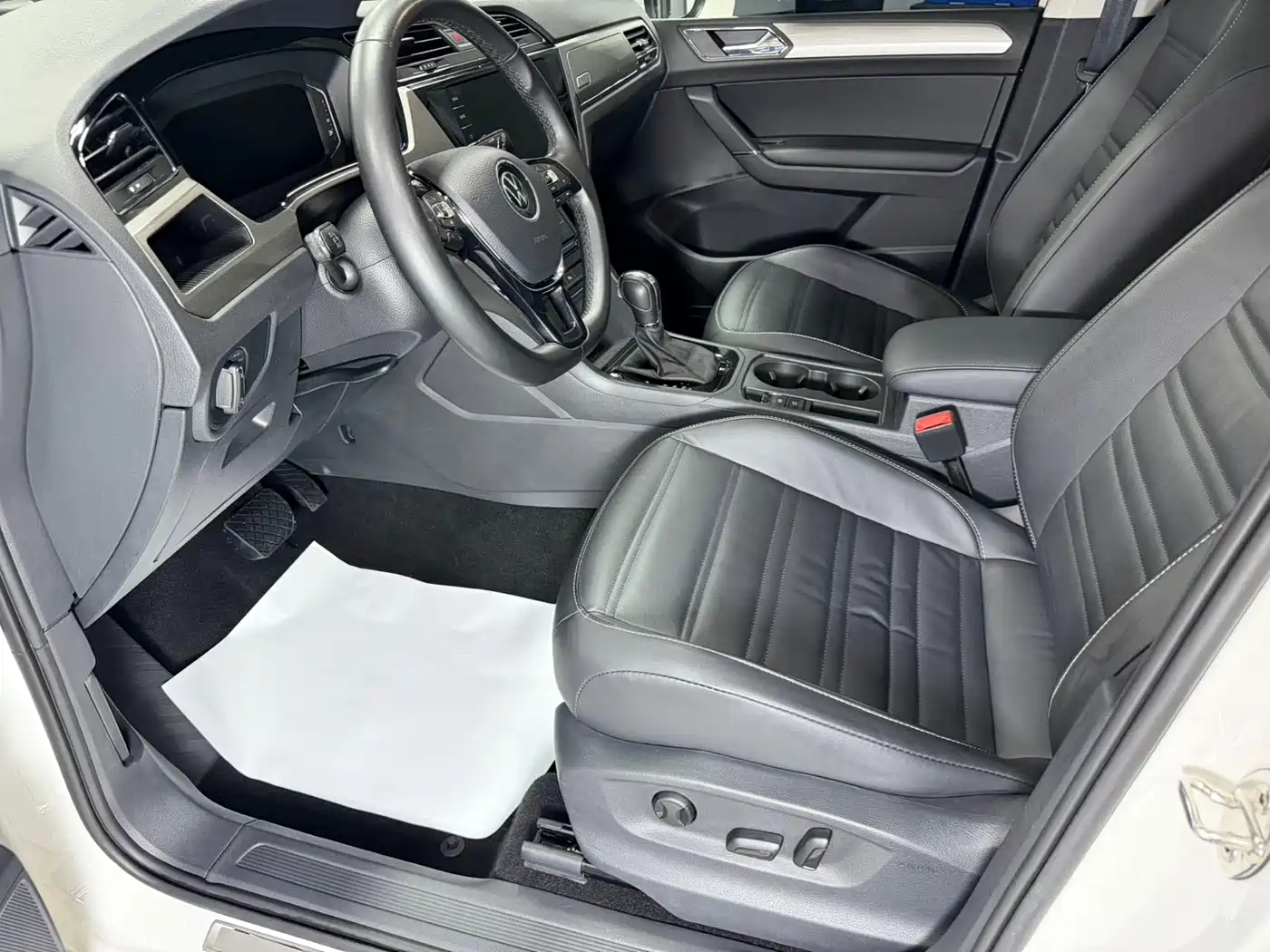 Volkswagen Touran 2022 Touran L 280TSI DSG Frontier Edition 7-seater фото 9