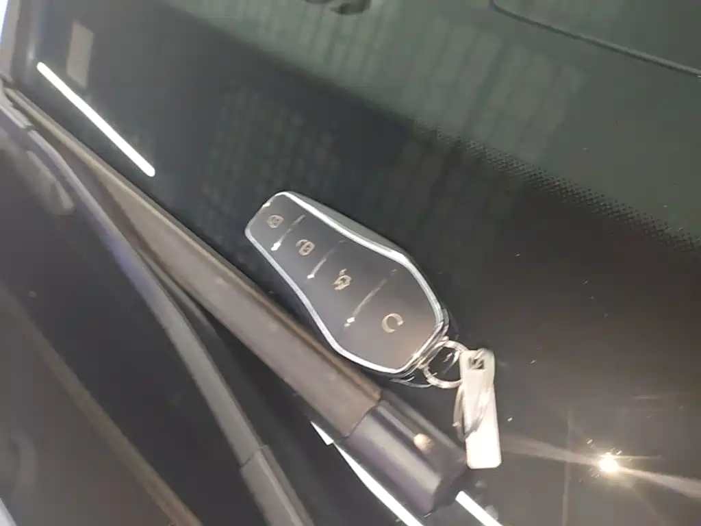 BYD Song L DM-i 2026 2026 DM-i Intelligent Driving Edition 135KM Base Model