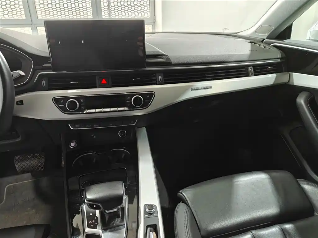 Audi A5 (Import) 2023 Sportback 40 TFSI quattro Luxury Dynamic фото 6