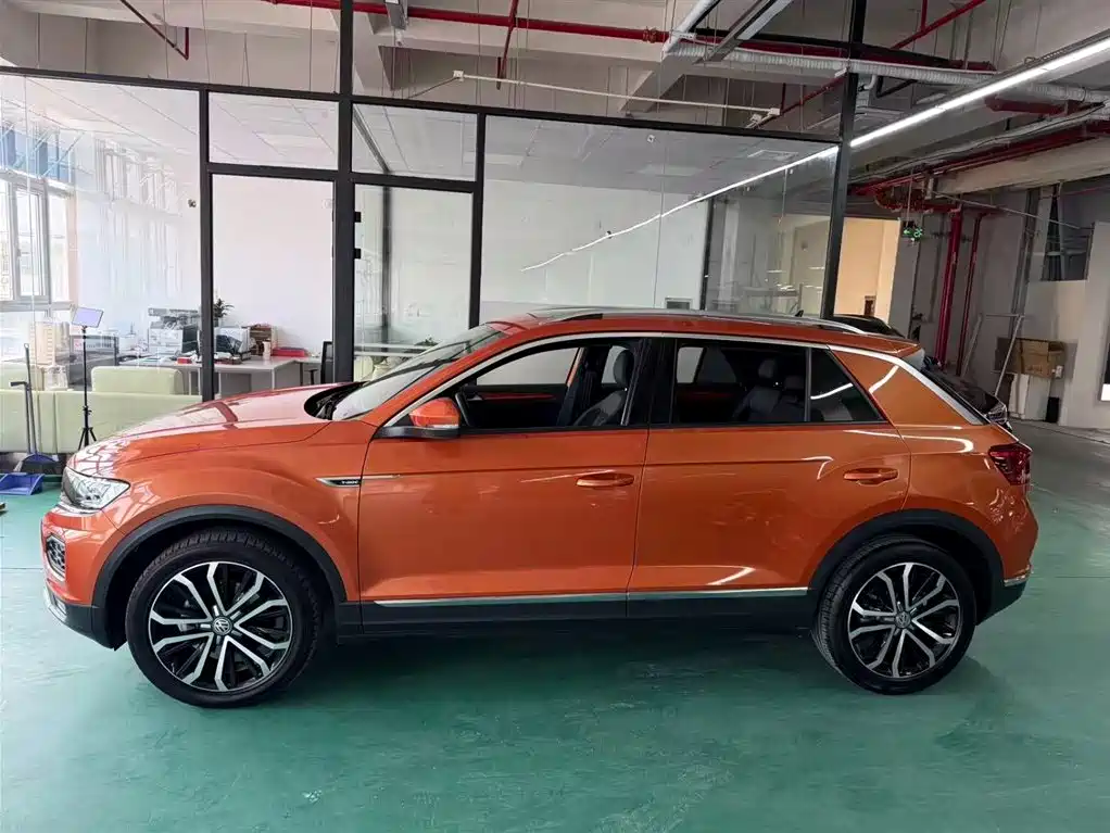 Volkswagen T-ROC 2019 280TSI DSG 2WD Luxury Type China VI фото 3