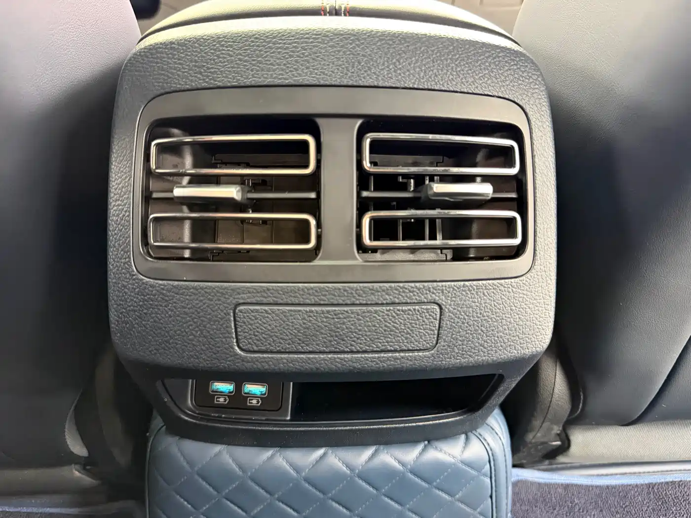 BYD Qin PLUS 2021 DM-i 55KM Flagship фото 7