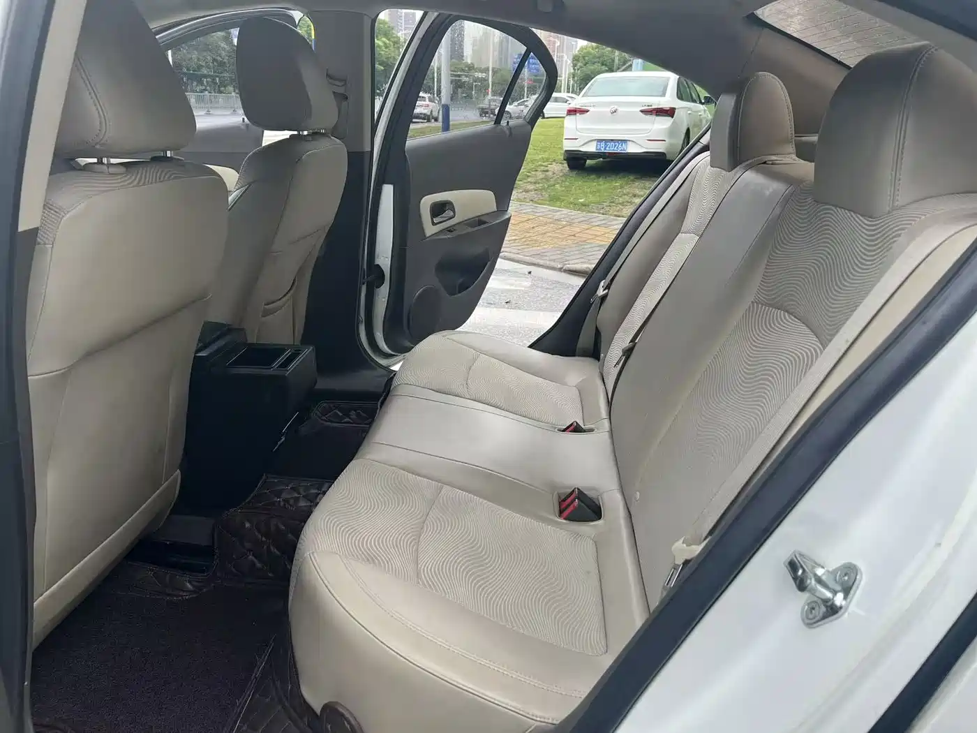 Chevrolet Cruze 2015 1.5L Classic SE AT фото 12